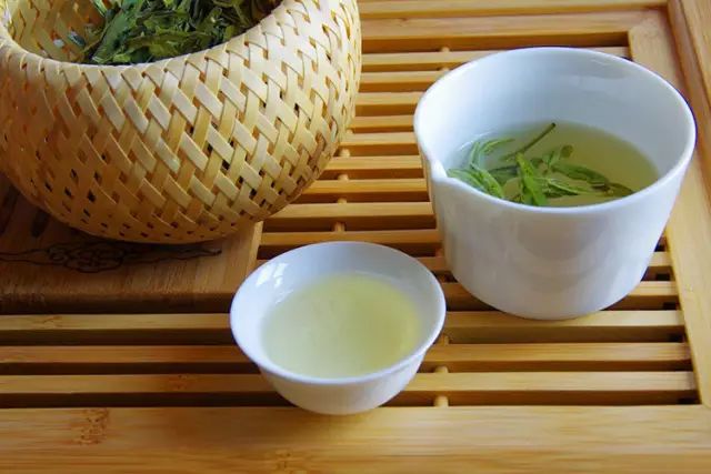 绿茶的功效与作用.jpg